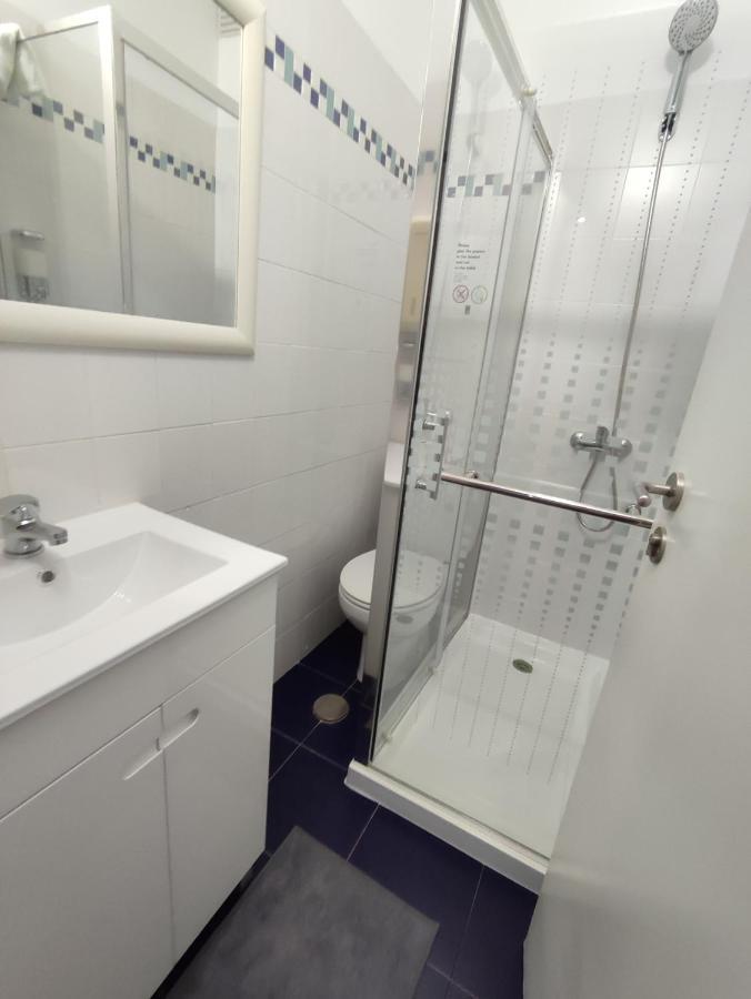 Theorynomad Al Republica Quarto em Acomodações Particulares *