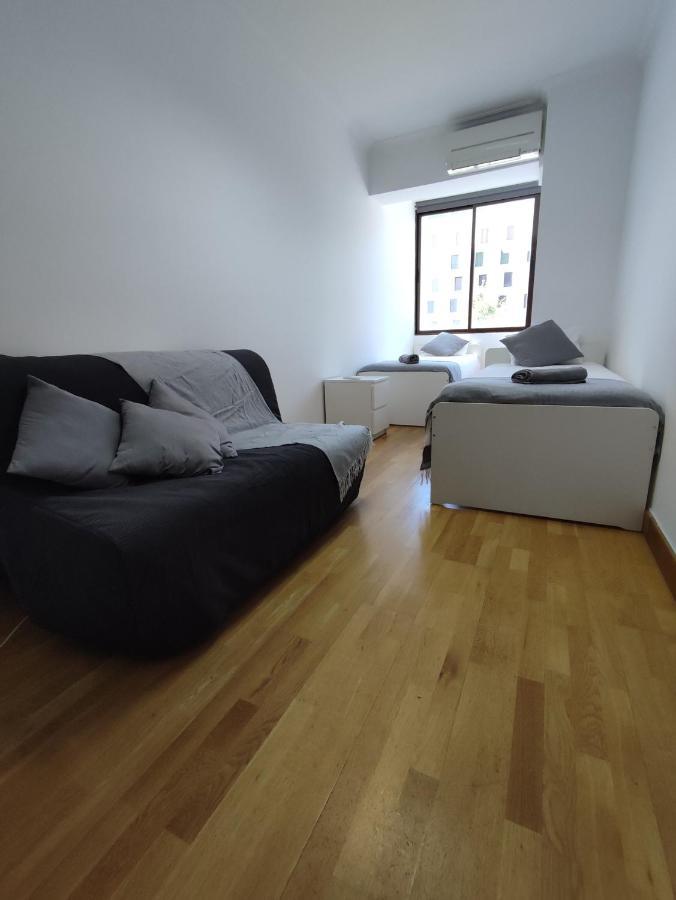 Quarto em Acomodações Particulares Theorynomad Al Republica Lisboa